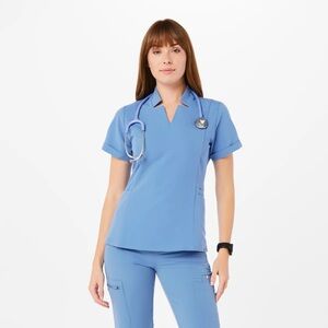 FIGS scrub top Size S in Hyrogreen